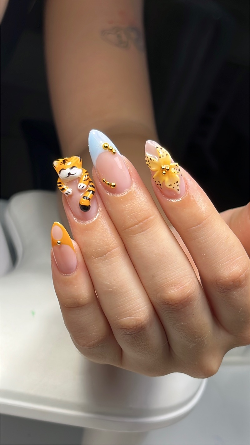 Ongle hipper tigre